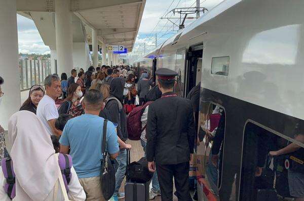 Whoosh Cetak Rekor! Penumpang Kereta Cepat Naik 6,3% Berkat 3 Faktor Ini