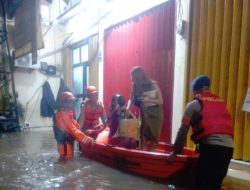 Banjir Jakarta Hari Ini: 53 RT Terdampak di Jaksel & Jaktim, Cipete Utara 160 cm