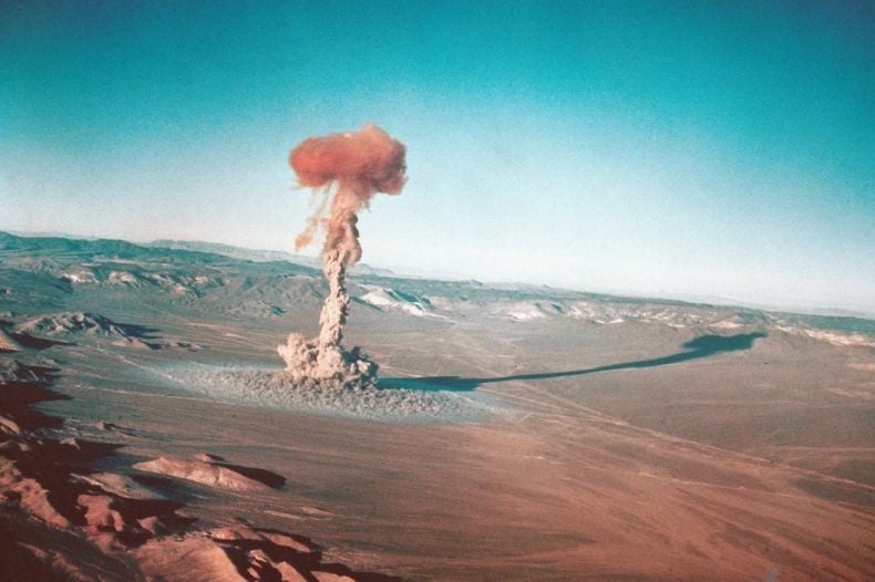 Trump Uji Coba Nuklir: 4 Dampak Mengerikan dan Ancaman bagi Dunia