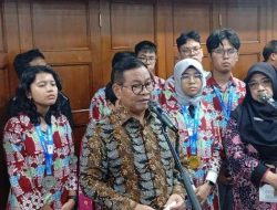 Sanksi Sosial Pembakar Sampah di Jakarta: Payung Hukum Segera Disiapkan