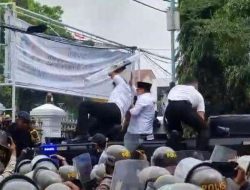 Pemakzulan Bupati Pati: Alasan, Proses Hukum, dan Dampak Menurut UU