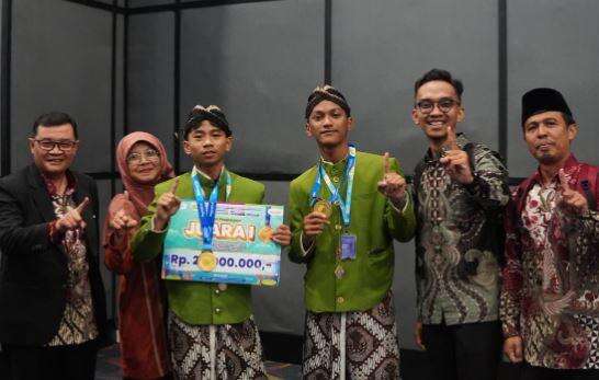 Siswa MAN 3 Bantul Juara FIKSI 2025, Raih Emas dengan Aplikasi Wukirtech