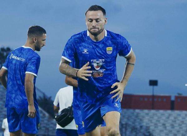 Marc Klok Peringatkan Persib: Jangan Lengah Lawan Bali United di Liga 1 2025-2026