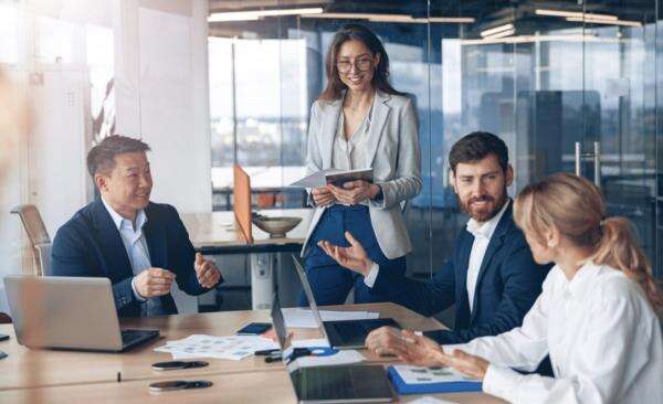 Solusi Perjalanan Bisnis 24 Jam: Efisiensi & Kenyamanan dengan AladinTravel