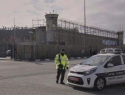 Mayor Jenderal Israel Mundur: Kronologi Lengkap Video Penyiksaan Tahanan Palestina di Sde Teiman