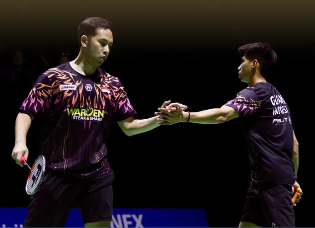 Sabar/Reza Kalahkan Unggulan Malaysia di Hylo Open 2025: Kunci Kemenangan & Jadwal Semifinal
