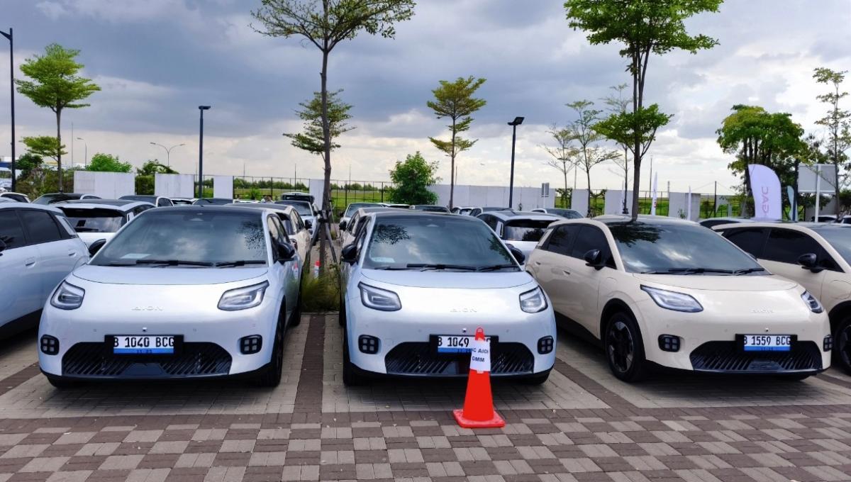 GAC Indonesia Targetkan Produksi 2.000 Unit Aion UT di 2025, Harga Mulai Rp 325 Juta