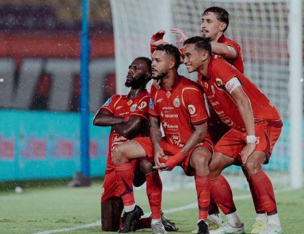 Kunci Kemenangan Persija 3-1 atas PSBS Biak: Analisis Taktik Mauricio Souza & Statistik Mencolok