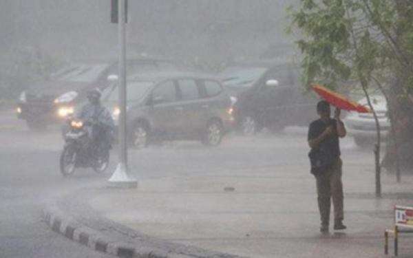 BMKG Imbau Warga Tak Keluar Rumah, Ini Langkah Darurat Hadapi Hujan Ekstrem