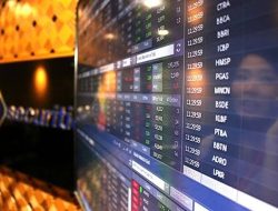 Proyeksi IHSG Pekan Depan: Potensi Menguat ke 8.354 & Rekomendasi Saham BRMS, ISAT, PANI, SSMS