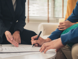 OJK Ingatkan Bank Jaga Tata Kelola Baik Meski Kejar Target Kredit 2025