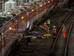 Penikaman Mengerikan di Kereta Inggris: 10 Korban, 2 Kritis, Polisi Tegaskan Bukan Terorisme