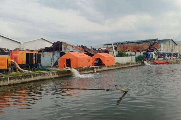 Banjir di Semarang Surut: Jalan Kaligawe Kembali Bisa Dilalui Kendaraan