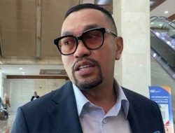 Ahmad Sahroni Ungkap Detik-detik Sembunyi di Plafon Saat Rumahnya Dijarah Massa