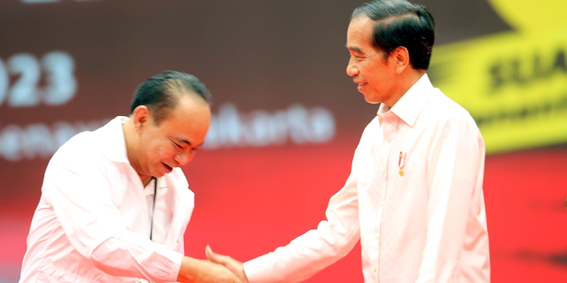 Dinamika Politik Jokowi dan Budi Arie: Analisis Pergeseran Kekuatan dan Tantangan Terkini