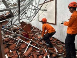 Ambruknya SMKN 1 Gunung Putri, 42 Siswa Korban & 5 Dirawat Pasca Hujan Deras