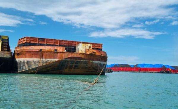 Saham CBRE Anjlok 7.54%: Analisis Lengkap Rugi Membengkak & Prospek Akuisisi Kapal