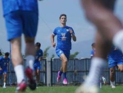 Federico Barba Kunci Stabilitas Persib, Bojan Hodak: Pemimpin Sejati di Lini Belakang