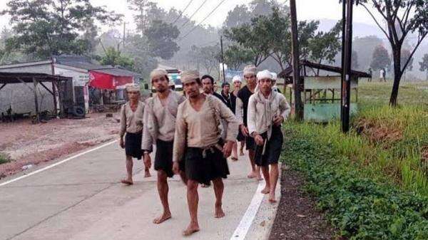 Remaja Baduy Dibegal dan Dibacok di Cempaka Putih, Uang Rp3 Juta dan Madu Dagangan Raib
