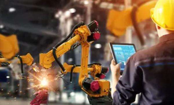 PMI Manufaktur Indonesia 51,2: Penggerak Utama Perekonomian Kuartal IV-2025