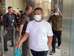 Gubernur Riau Abdul Wahid Kabur ke Kafe Sebelum Akhirnya Ditangkap KPK dalam OTT