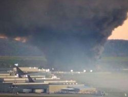 Kecelakaan Pesawat UPS MD-11: Jatuh dan Terbakar di Louisville, 3 Kru Dievakuasi