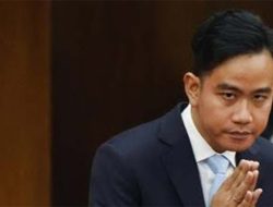 Roy Suryo Bawa Bukti Sertifikat UTS Insearch Sydney, Tantang Gibran: Saya 99,9% Yakin Anda Tidak Punya!