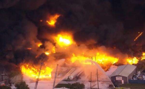 Kecelakaan UPS MD-11: Pesawat Kargo Jatuh & Meledak di Kentucky, Semua Kru Tewas