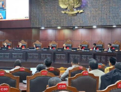 MK Selamatkan Sebagian Wajah Bopeng NKRI