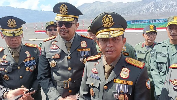 Raja Juli Antoni: Kemenhut Tetap Butuh Polisi Aktif Meski Ada Putusan MK