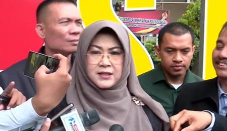 Dokter Tifa Sebut Jokowi Stres Akibat Ijazah Palsu, Anjurkan Berobat ke Luar Negeri