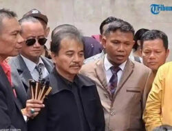 Reaksi Diam Roy Suryo Cs Saat Lihat Ijazah Asli Jokowi: Kata Insaf dari Kuasa Hukum