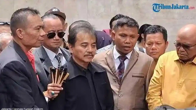 Reaksi Diam Roy Suryo Cs Saat Lihat Ijazah Asli Jokowi: Kata Insaf dari Kuasa Hukum