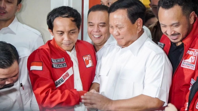 Desakan Pecat Menhut Raja Juli: Prabowo Diminta Bertindak Usai Bencana Sumatera