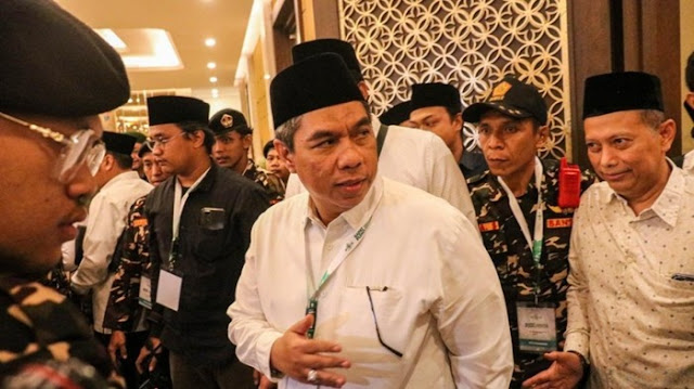 KH Zulfa Mustofa Ditunjuk Jadi Pj Ketum PBNU: Santri Rais Aam & Keponakan KH Maruf Amin