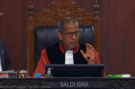 Hakim MK Saldi Isra Kritik Seleksi Perwira TNI di K/L, Sorot Polemik Pernyataan Kepala BNPB