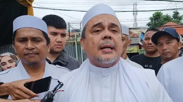 Habib Rizieq Sindir Menteri yang Remehkan Bantuan Malaysia untuk Bencana Aceh-Sumatera