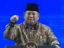 Prabowo Sentil Pengejek Pemerintah: Rakyat Tahu Beda Kerja Nyata dan Omon-omon di HUT Golkar