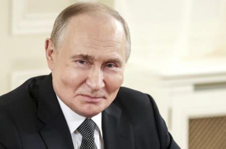 Vladimir Putin Akui Jatuh Cinta: Siapa Perempuan Misterius di Balik Pernyataan Mengejutkan Ini?