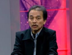 Roy Suryo Sebut Jokowi Penyebab Utama Gaduh Ijazah: Klaim dan Analisis