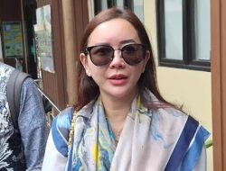 Aura Kasih Bantah Keras Isu Hubungan dengan Ridwan Kamil, Siapkan Bukti & Laporan Polisi