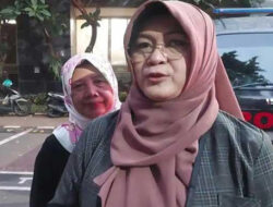 Dokter Tifa Protes Diskriminasi Polda Metro Jaya: 5 Tersangka Kasus Ijazah Jokowi Belum Diperiksa
