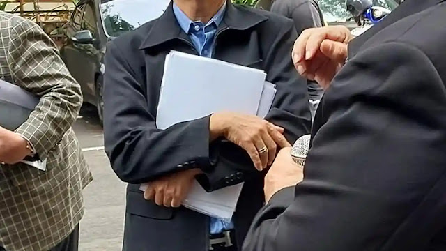 Roy Suryo Pakai Barang Mewah ke Polda, Kembali Tuntut Ijazah Jokowi Dibuka