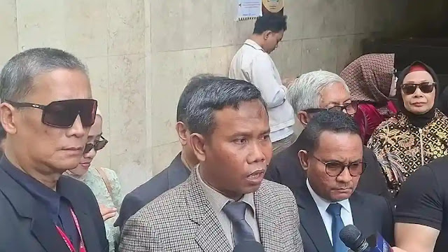 Advokat Ahmad Khozinudin Tolak Perdamaian Kasus Ijazah, Beberkan Dugaan SOP Adu Domba dari Solo