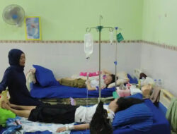 Keracunan Massal MBG Soto Ayam Mojokerto: 261 Siswa Terdampak, 121 Dirawat