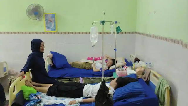 Keracunan Massal MBG Soto Ayam Mojokerto: 261 Siswa Terdampak, 121 Dirawat