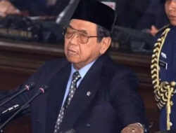 Kisah Gus Dur Diperiksa Polisi: Perbandingan Kritis dengan Kasus Ijazah Jokowi