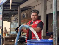 Warga Pidie Jaya Bergantung Bantuan Air Bersih Pascabanjir