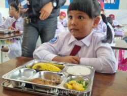 Program Makan Bergizi Gratis Diuji di MK, Riset UI Sebut Bermanfaat bagi Keluarga Miskin