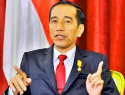 Analisis Penampilan Energik Jokowi di PSI: Kontras Alasan Kesehatan & Tradisi Hukum Mantan Presiden